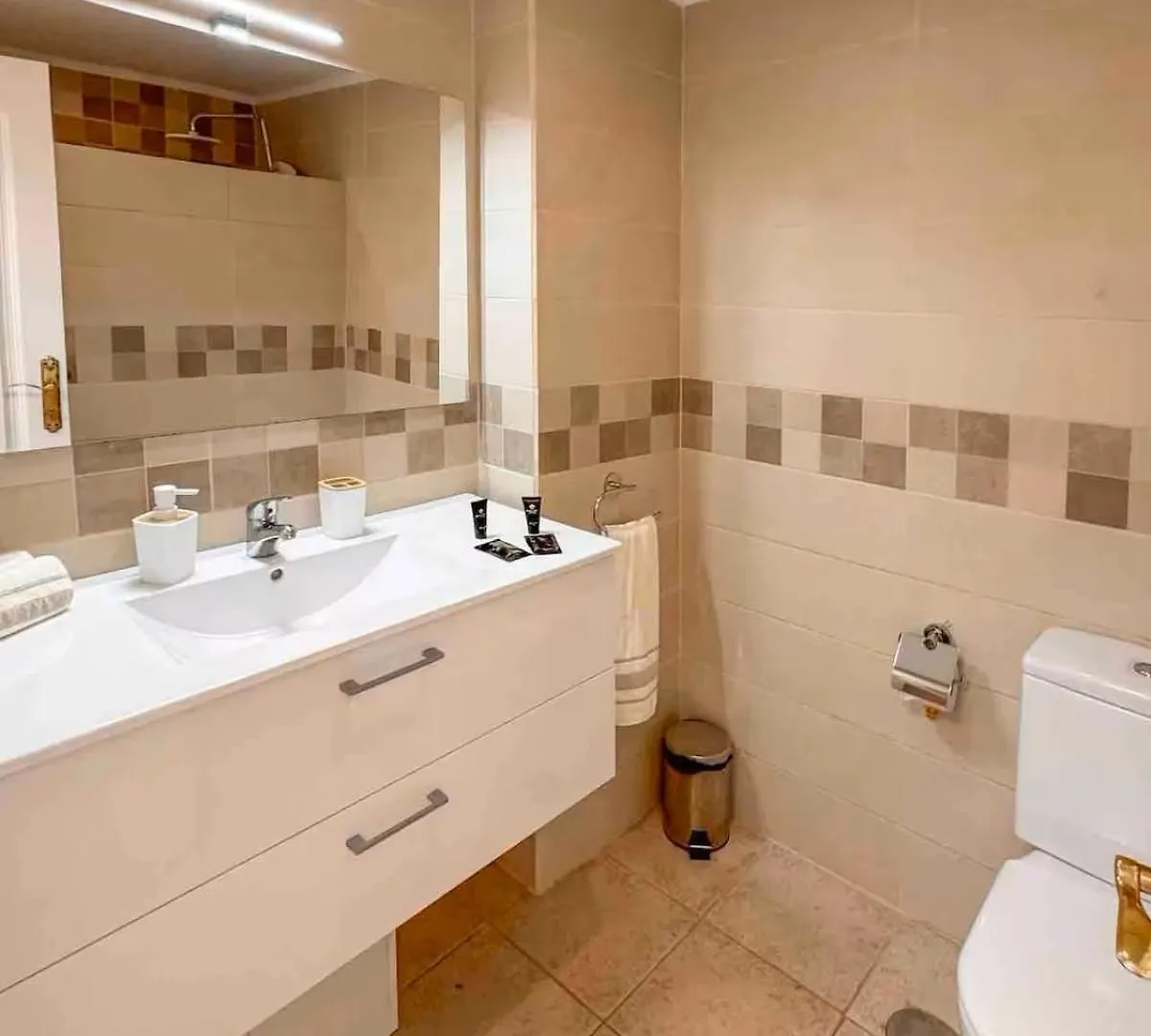 Residencial La Pineda & Anet Apartman Costa Adeje